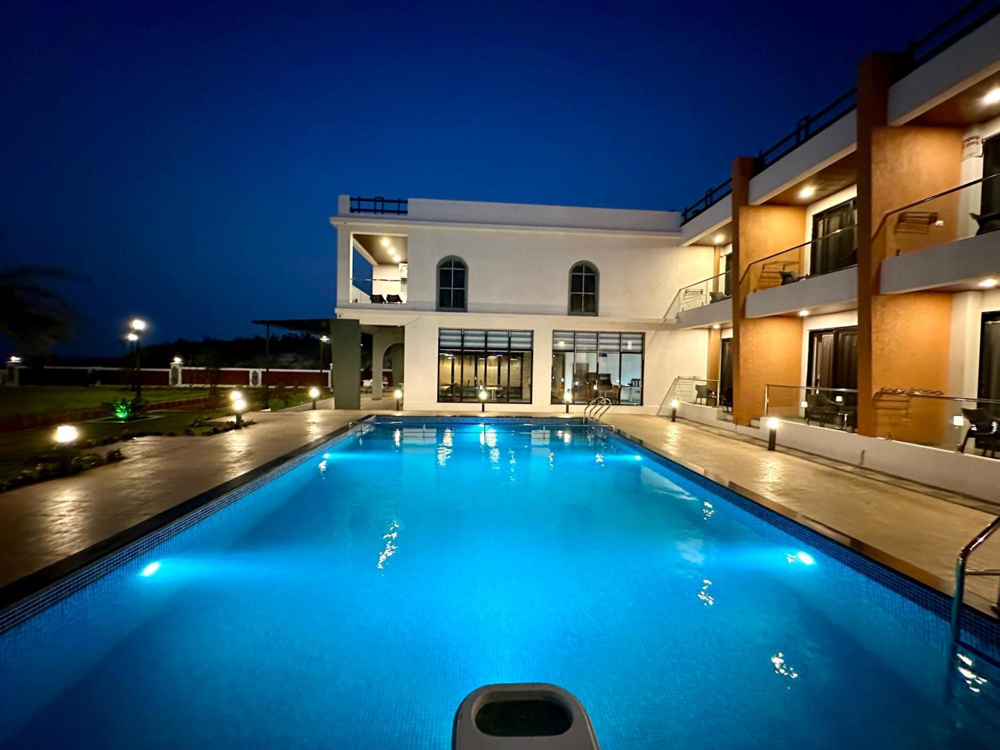 Aqualina Hotel Bhogwe Luaran gambar